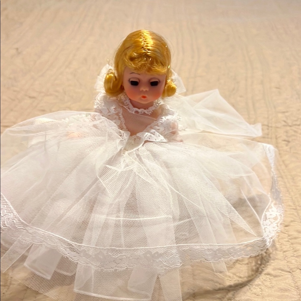 Madame Alexander Doll with Golden Hair - Picture 3 of 8